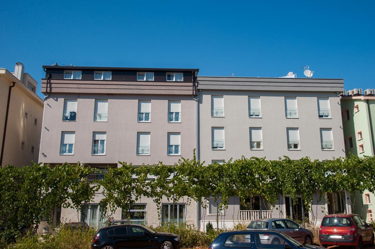 Hotel Glorija Međugorje Exteriör bild